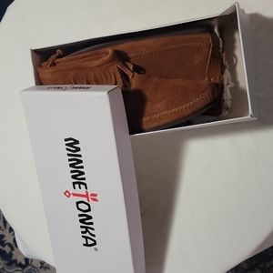 Minnetonka fringe boots